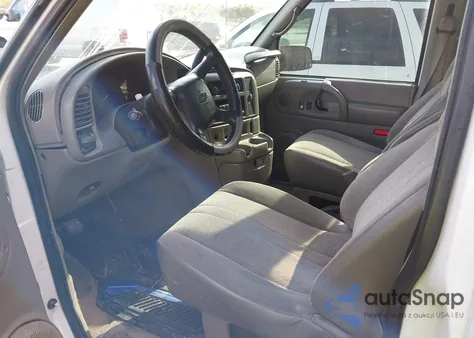 2001 Chevrolet Astro Ls z USA, uszkodzony, nr VIN 1GNDM19W01B103936